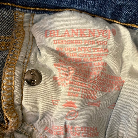 Blank NYC Skinny Classique Jeans. Girl’s Size 10. Embroidered flowers. Flared - Picture 5 of 7